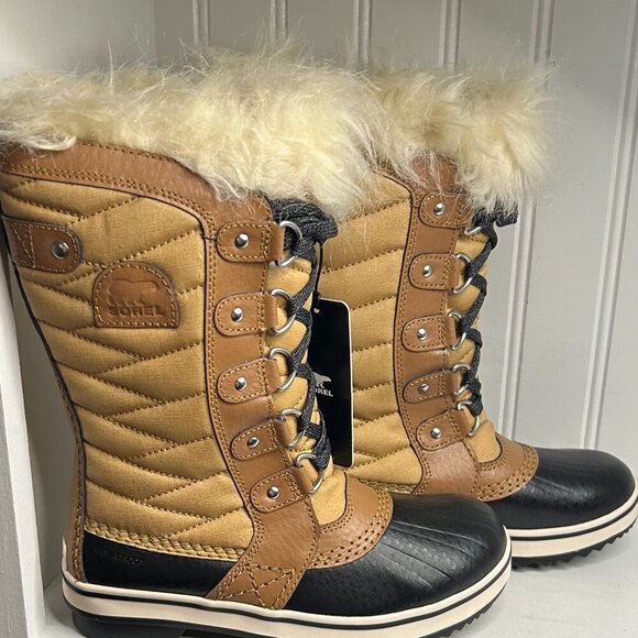 Sorel Girls Tofino II Pac Boots, Waterproof & Insulated Girls Size 2C - Picture 5 of 6